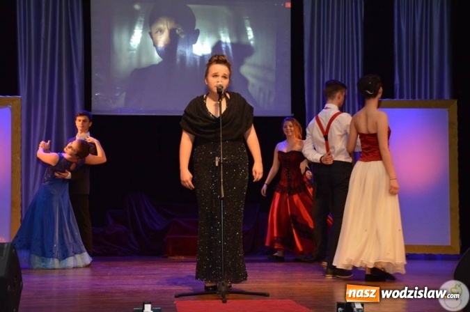 Zdjęcie w galerii na portalu naszwodzislaw.com: Utwory ze znanych filmów i bajek wybrzmiały w radlińskim MOK-u  wiadomości z regionu