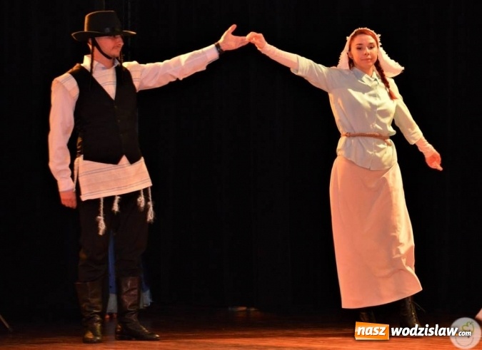 Zdjęcie w galerii na portalu naszwodzislaw.com: Utwory ze znanych filmów i bajek wybrzmiały w radlińskim MOK-u  wiadomości z regionu