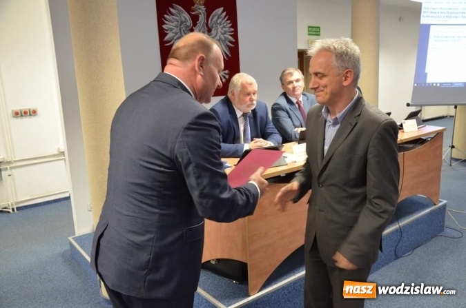 Zdjęcie w galerii na portalu naszwodzislaw.com: Powiat: Za nami sesja oświatowa wiadomości z regionu