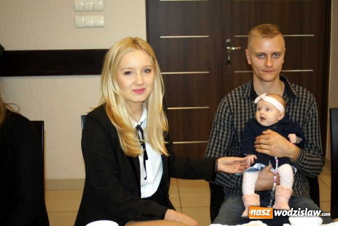 Zdjęcie w galerii na portalu naszwodzislaw.com: Sówki rozdane! Spotkanie z najmłodszymi mieszkańcami Gminy Mszana  wiadomości z regionu