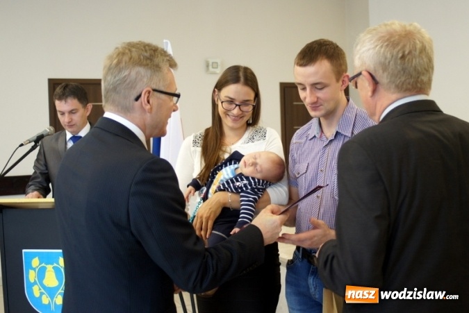 Zdjęcie w galerii na portalu naszwodzislaw.com: Sówki rozdane! Spotkanie z najmłodszymi mieszkańcami Gminy Mszana  wiadomości z regionu