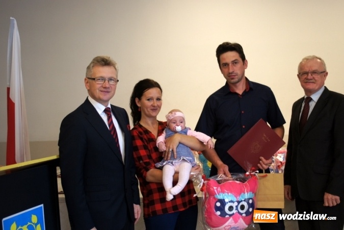 Zdjęcie w galerii na portalu naszwodzislaw.com: Sówki rozdane! Spotkanie z najmłodszymi mieszkańcami Gminy Mszana  wiadomości z regionu