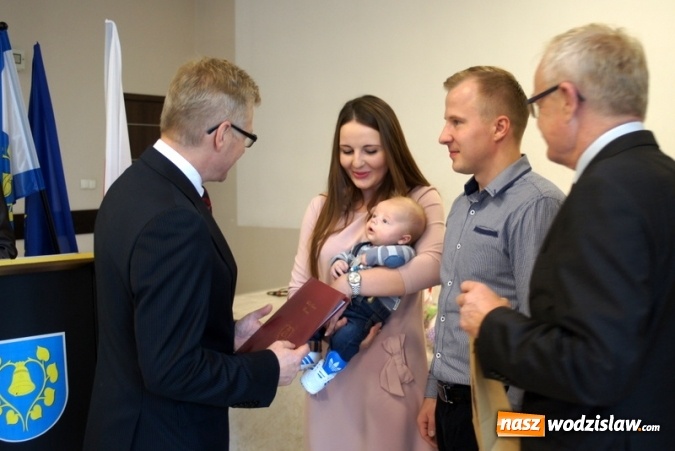 Zdjęcie w galerii na portalu naszwodzislaw.com: Sówki rozdane! Spotkanie z najmłodszymi mieszkańcami Gminy Mszana  wiadomości z regionu