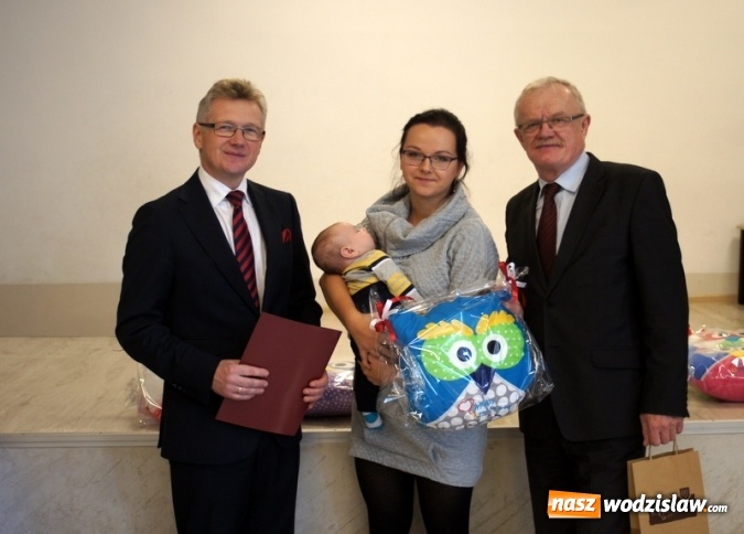 Zdjęcie w galerii na portalu naszwodzislaw.com: Sówki rozdane! Spotkanie z najmłodszymi mieszkańcami Gminy Mszana  wiadomości z regionu