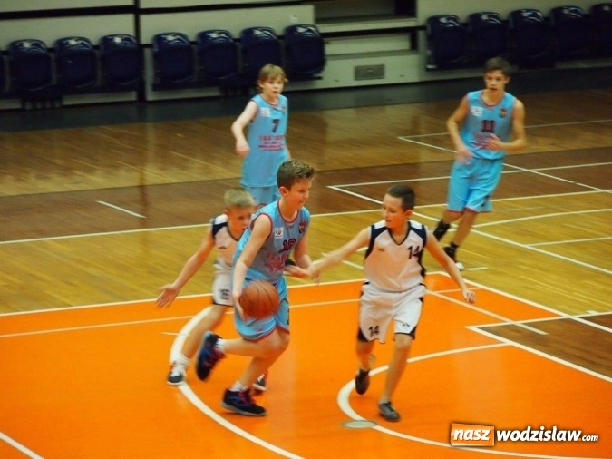 Zdjęcie w galerii na portalu naszwodzislaw.com: Koszykówka. Młodzicy młodsi MKS Wodzisław zwyciężają w Jaworznie  wiadomości z regionu