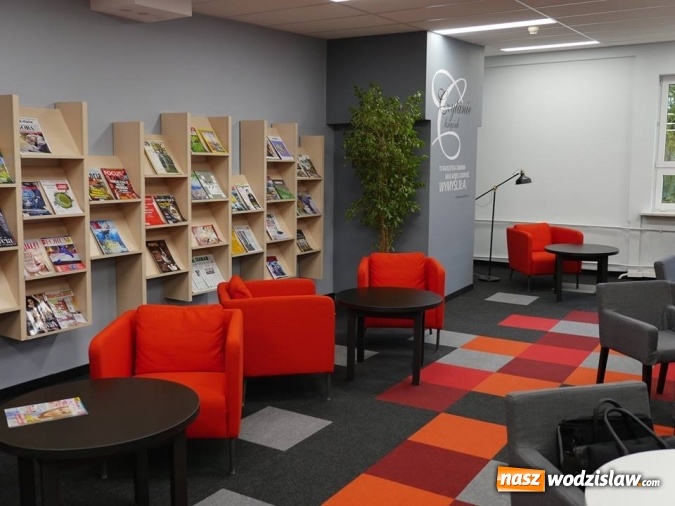 Zdjęcie w galerii na portalu naszwodzislaw.com: Biblioteka zaprasza do odnowionej Czytelni. Dziś odbyło się oficjalne otwarcie wiadomości z regionu