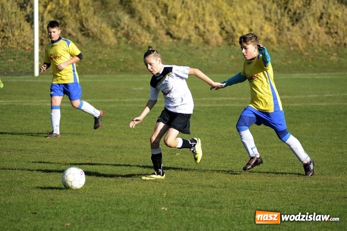 Zdjęcie w galerii na portalu naszwodzislaw.com: Pewne zwycięstwo trampkarzy Rogowa w starciu z Lubomią wiadomości z regionu