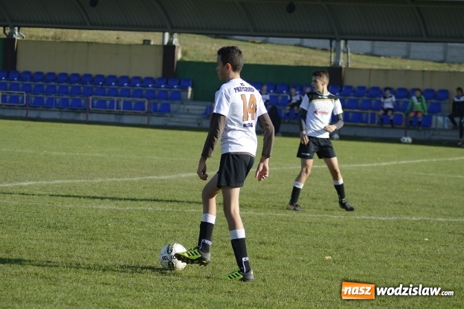 Zdjęcie w galerii na portalu naszwodzislaw.com: Pewne zwycięstwo trampkarzy Rogowa w starciu z Lubomią wiadomości z regionu