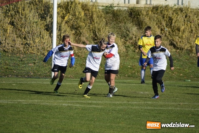 Zdjęcie w galerii na portalu naszwodzislaw.com: Pewne zwycięstwo trampkarzy Rogowa w starciu z Lubomią wiadomości z regionu