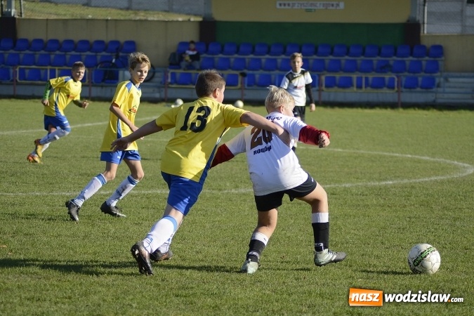 Zdjęcie w galerii na portalu naszwodzislaw.com: Pewne zwycięstwo trampkarzy Rogowa w starciu z Lubomią wiadomości z regionu