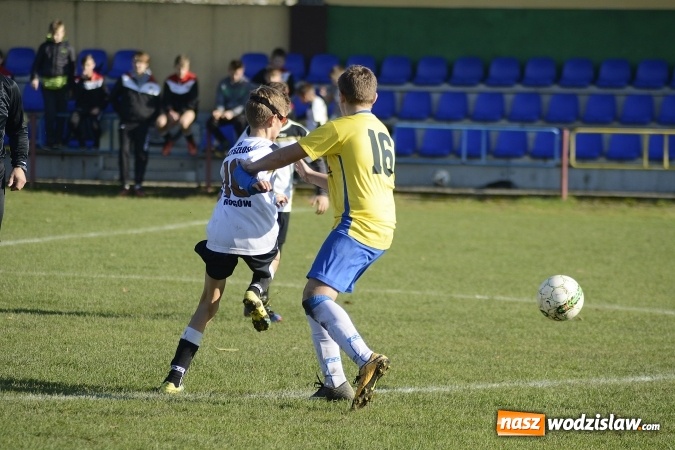 Zdjęcie w galerii na portalu naszwodzislaw.com: Pewne zwycięstwo trampkarzy Rogowa w starciu z Lubomią wiadomości z regionu
