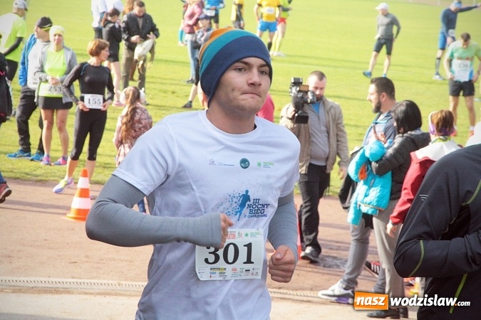 Zdjęcie w galerii na portalu naszwodzislaw.com: Około 300 zawodników na starcie Wodzisławskiego Półmaratonu. ZDJĘCIA  wiadomości z regionu