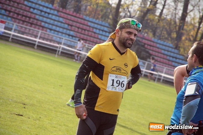 Zdjęcie w galerii na portalu naszwodzislaw.com: Około 300 zawodników na starcie Wodzisławskiego Półmaratonu. ZDJĘCIA  wiadomości z regionu