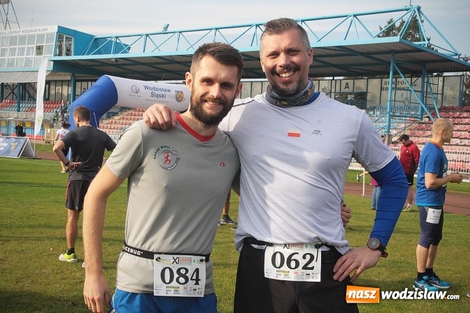 Zdjęcie w galerii na portalu naszwodzislaw.com: Około 300 zawodników na starcie Wodzisławskiego Półmaratonu. ZDJĘCIA  wiadomości z regionu