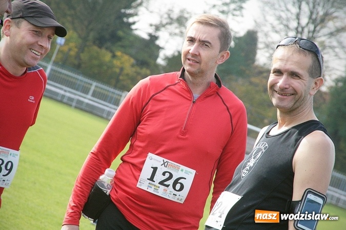 Zdjęcie w galerii na portalu naszwodzislaw.com: Około 300 zawodników na starcie Wodzisławskiego Półmaratonu. ZDJĘCIA  wiadomości z regionu