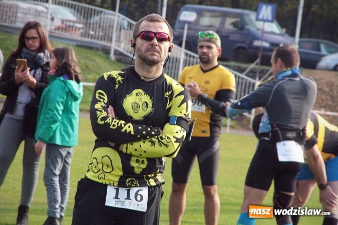 Zdjęcie w galerii na portalu naszwodzislaw.com: Około 300 zawodników na starcie Wodzisławskiego Półmaratonu. ZDJĘCIA  wiadomości z regionu