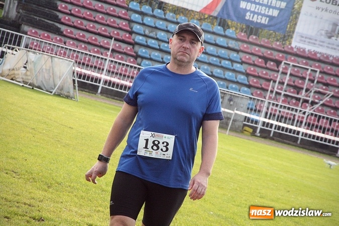 Zdjęcie w galerii na portalu naszwodzislaw.com: Około 300 zawodników na starcie Wodzisławskiego Półmaratonu. ZDJĘCIA  wiadomości z regionu