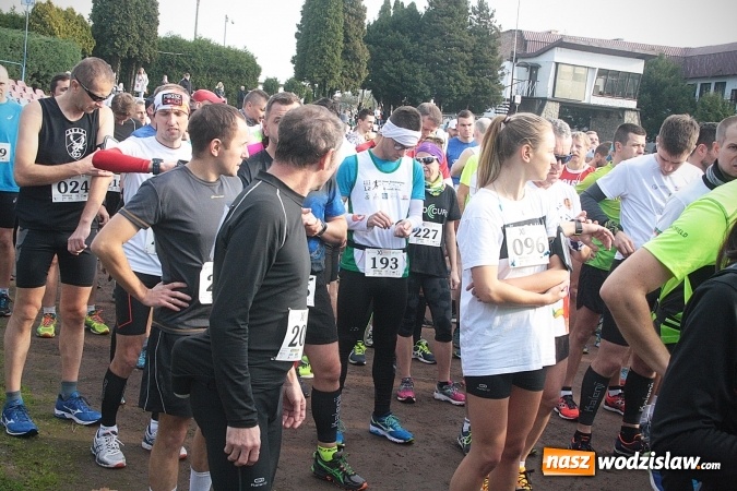 Zdjęcie w galerii na portalu naszwodzislaw.com: Około 300 zawodników na starcie Wodzisławskiego Półmaratonu. ZDJĘCIA  wiadomości z regionu