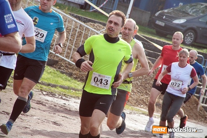 Zdjęcie w galerii na portalu naszwodzislaw.com: Około 300 zawodników na starcie Wodzisławskiego Półmaratonu. ZDJĘCIA  wiadomości z regionu