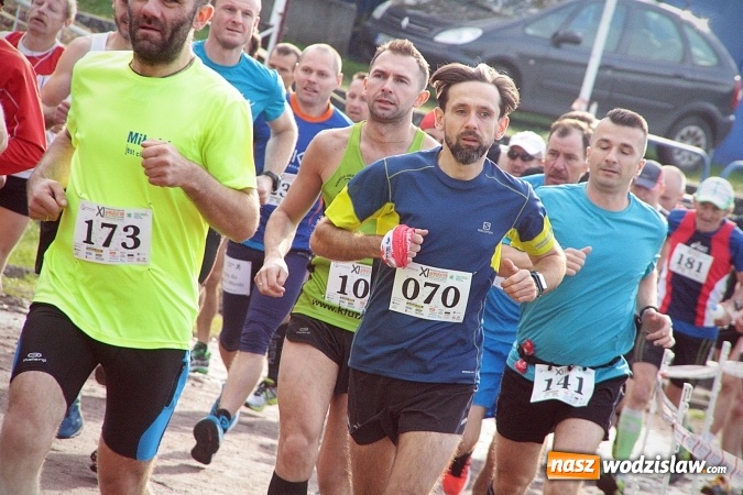 Zdjęcie w galerii na portalu naszwodzislaw.com: Około 300 zawodników na starcie Wodzisławskiego Półmaratonu. ZDJĘCIA  wiadomości z regionu