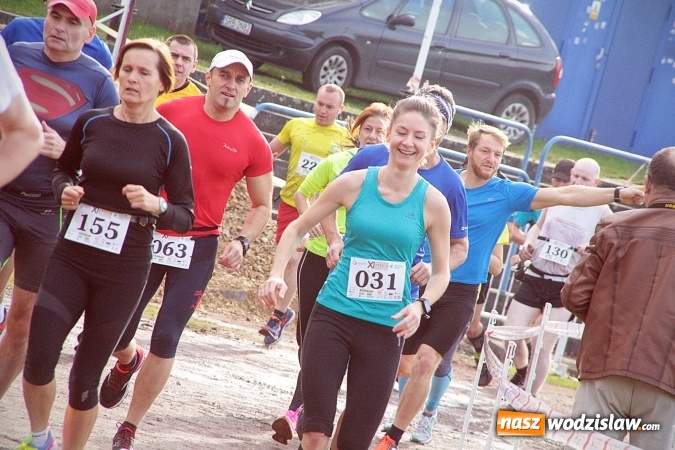 Zdjęcie w galerii na portalu naszwodzislaw.com: Około 300 zawodników na starcie Wodzisławskiego Półmaratonu. ZDJĘCIA  wiadomości z regionu