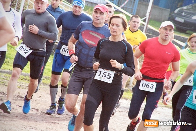 Zdjęcie w galerii na portalu naszwodzislaw.com: Około 300 zawodników na starcie Wodzisławskiego Półmaratonu. ZDJĘCIA  wiadomości z regionu