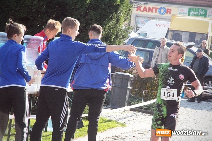 Zdjęcie w galerii na portalu naszwodzislaw.com: Około 300 zawodników na starcie Wodzisławskiego Półmaratonu. ZDJĘCIA  wiadomości z regionu