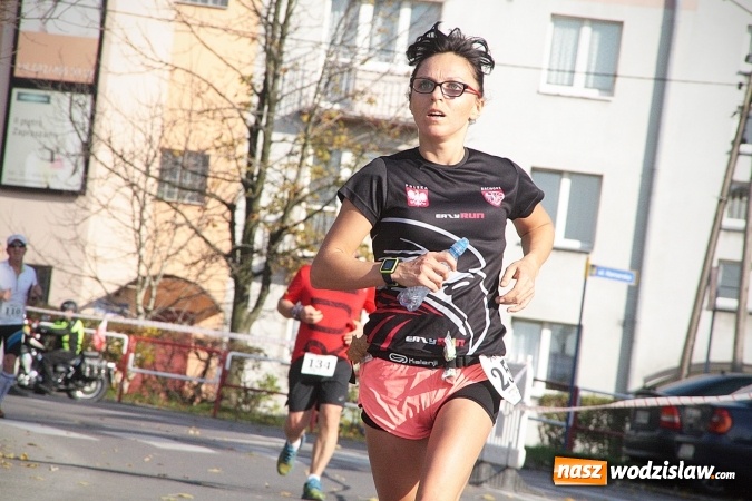 Zdjęcie w galerii na portalu naszwodzislaw.com: Około 300 zawodników na starcie Wodzisławskiego Półmaratonu. ZDJĘCIA  wiadomości z regionu