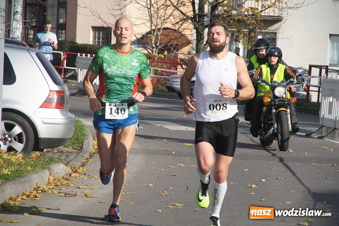 Zdjęcie w galerii na portalu naszwodzislaw.com: Około 300 zawodników na starcie Wodzisławskiego Półmaratonu. ZDJĘCIA  wiadomości z regionu