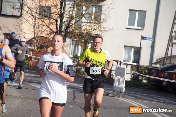 Zdjęcie w galerii na portalu naszwodzislaw.com: Około 300 zawodników na starcie Wodzisławskiego Półmaratonu. ZDJĘCIA  wiadomości z regionu