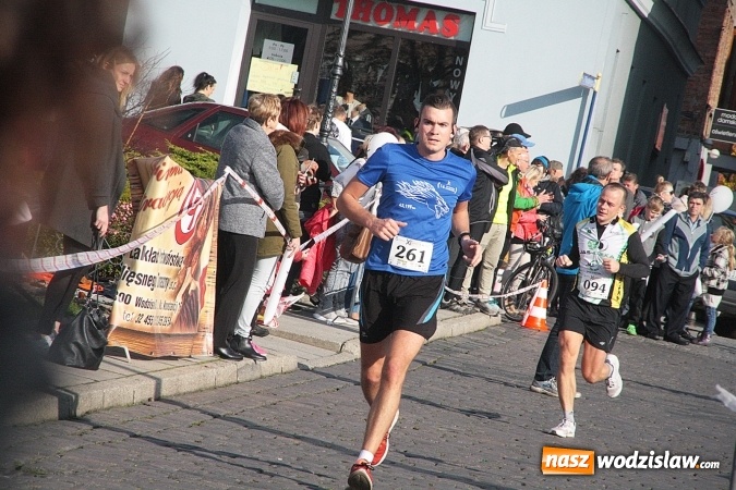 Zdjęcie w galerii na portalu naszwodzislaw.com: Około 300 zawodników na starcie Wodzisławskiego Półmaratonu. ZDJĘCIA  wiadomości z regionu