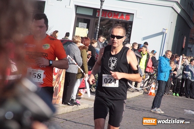 Zdjęcie w galerii na portalu naszwodzislaw.com: Około 300 zawodników na starcie Wodzisławskiego Półmaratonu. ZDJĘCIA  wiadomości z regionu
