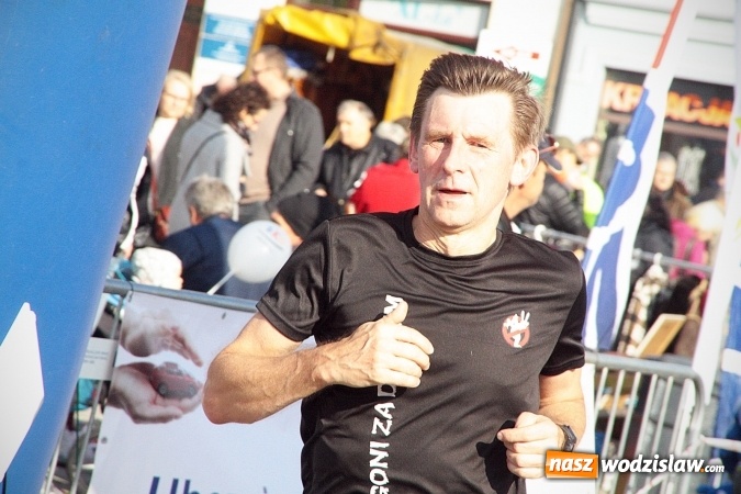 Zdjęcie w galerii na portalu naszwodzislaw.com: Około 300 zawodników na starcie Wodzisławskiego Półmaratonu. ZDJĘCIA  wiadomości z regionu