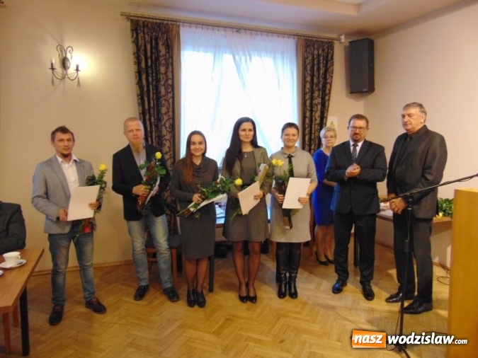 Zdjęcie w galerii na portalu naszwodzislaw.com: Godów: Uroczysta sesja z okazji Dnia Edukacji Narodowej wiadomości z regionu