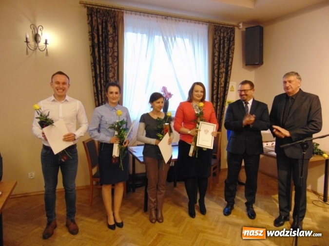 Zdjęcie w galerii na portalu naszwodzislaw.com: Godów: Uroczysta sesja z okazji Dnia Edukacji Narodowej wiadomości z regionu