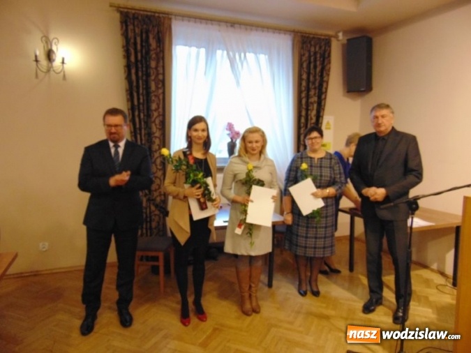 Zdjęcie w galerii na portalu naszwodzislaw.com: Godów: Uroczysta sesja z okazji Dnia Edukacji Narodowej wiadomości z regionu