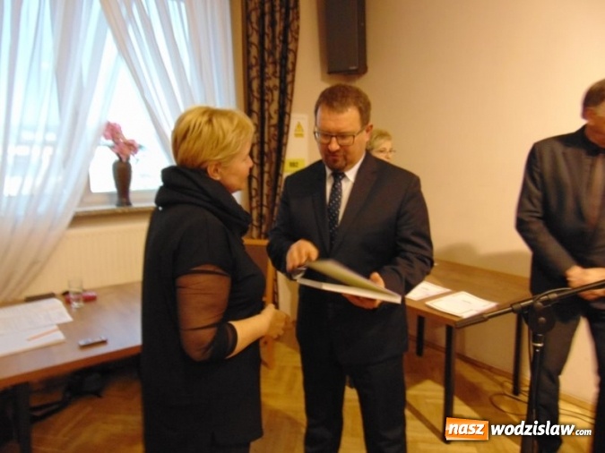 Zdjęcie w galerii na portalu naszwodzislaw.com: Godów: Uroczysta sesja z okazji Dnia Edukacji Narodowej wiadomości z regionu