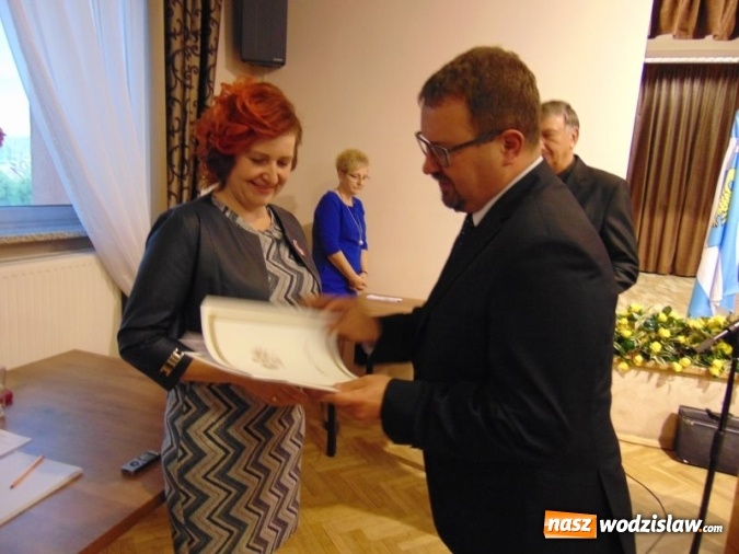 Zdjęcie w galerii na portalu naszwodzislaw.com: Godów: Uroczysta sesja z okazji Dnia Edukacji Narodowej wiadomości z regionu
