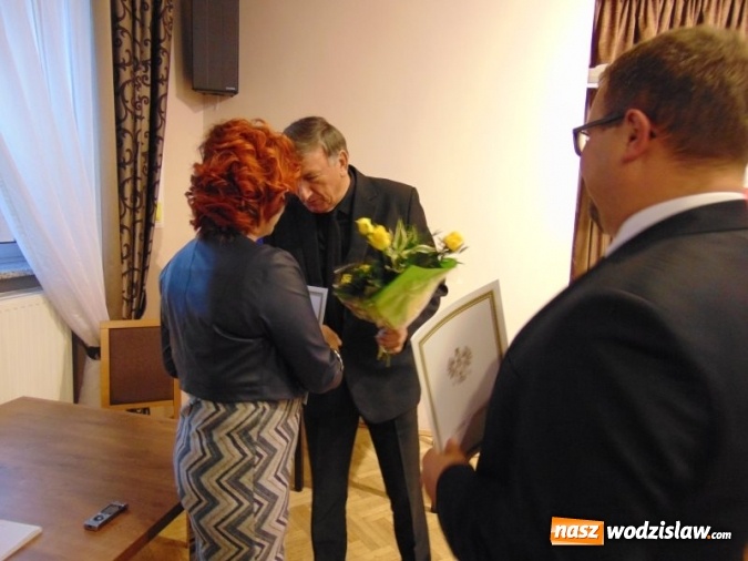 Zdjęcie w galerii na portalu naszwodzislaw.com: Godów: Uroczysta sesja z okazji Dnia Edukacji Narodowej wiadomości z regionu