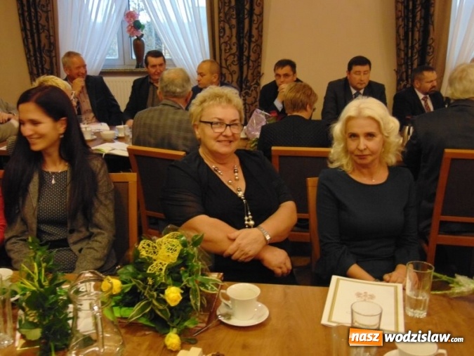 Zdjęcie w galerii na portalu naszwodzislaw.com: Godów: Uroczysta sesja z okazji Dnia Edukacji Narodowej wiadomości z regionu