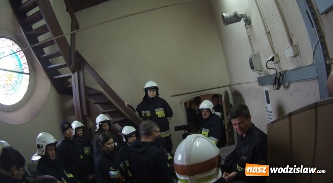 Zdjęcie w galerii na portalu naszwodzislaw.com: Ćwiczenia bojowe w kościele. Strażacy sprawdzali swoje umiejętności w Lubomi. FOTO i WIDEO wiadomości z regionu