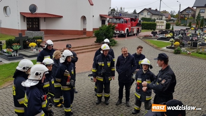 Zdjęcie w galerii na portalu naszwodzislaw.com: Ćwiczenia bojowe w kościele. Strażacy sprawdzali swoje umiejętności w Lubomi. FOTO i WIDEO wiadomości z regionu