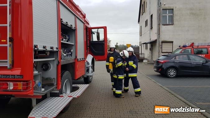 Zdjęcie w galerii na portalu naszwodzislaw.com: Ćwiczenia bojowe w kościele. Strażacy sprawdzali swoje umiejętności w Lubomi. FOTO i WIDEO wiadomości z regionu