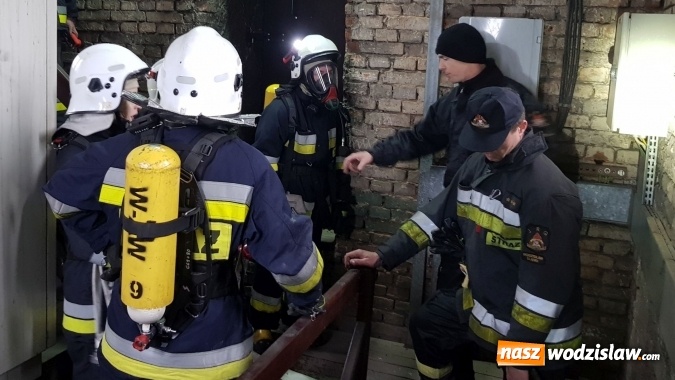 Zdjęcie w galerii na portalu naszwodzislaw.com: Ćwiczenia bojowe w kościele. Strażacy sprawdzali swoje umiejętności w Lubomi. FOTO i WIDEO wiadomości z regionu