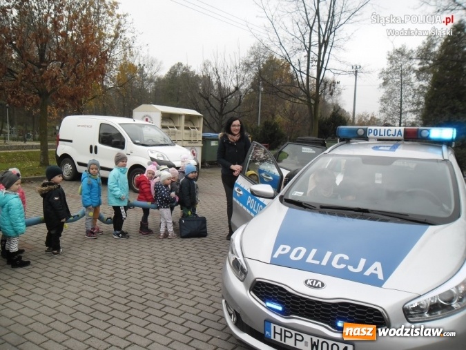 Zdjęcie w galerii na portalu naszwodzislaw.com: W Mszanie o bezpieczeństwie. Kolejne spotkania policji z dziećmi  wiadomości z regionu