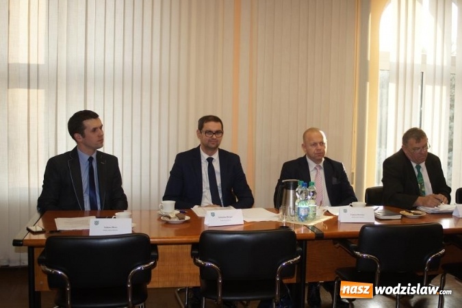 Zdjęcie w galerii na portalu naszwodzislaw.com: Po sesji Rady Gminy: Podatki od budynków lekko w górę, przedsiębiorcom będzie łatwiej. Wzrośnie opłata za śmieci wiadomości z regionu