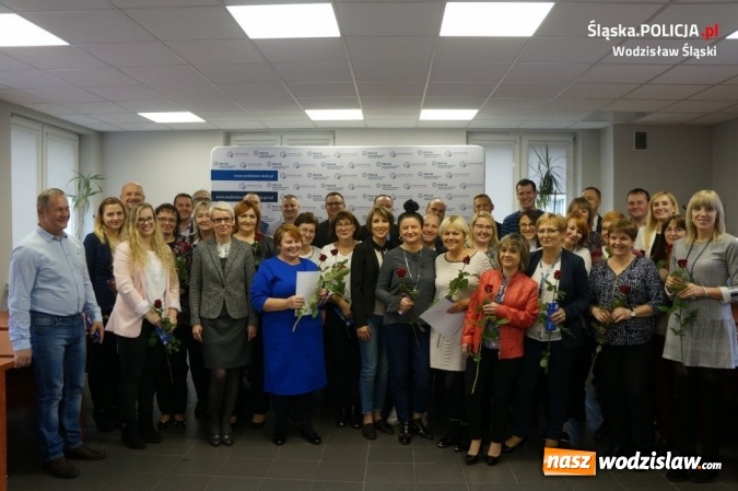 Zdjęcie w galerii na portalu naszwodzislaw.com: Święto korpusu służby cywilnej w wodzisławskiej komendzie wiadomości z regionu