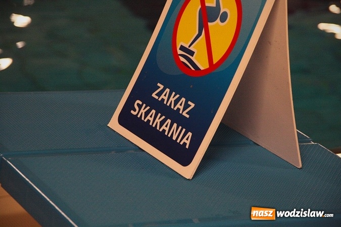 Zdjęcie w galerii na portalu naszwodzislaw.com: Wystartował 24 godzinny Maraton Pływacki  wiadomości z regionu