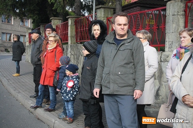 Zdjęcie w galerii na portalu naszwodzislaw.com: Narodowe Święto Niepodległości. Uroczystości w Wodzisławiu. FOTORELACJA  wiadomości z regionu
