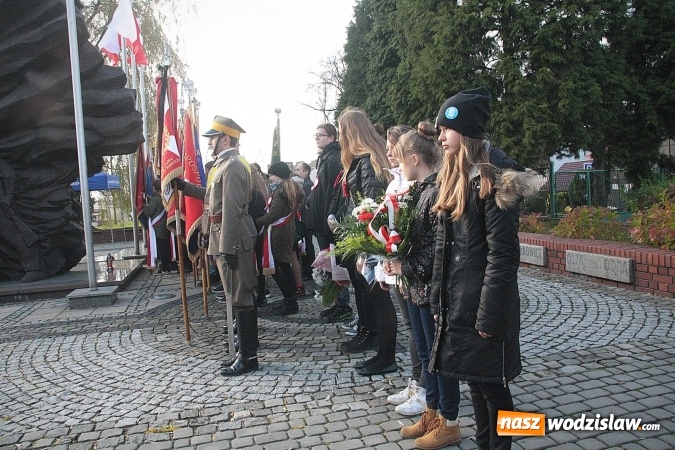 Zdjęcie w galerii na portalu naszwodzislaw.com: Narodowe Święto Niepodległości. Uroczystości w Wodzisławiu. FOTORELACJA  wiadomości z regionu